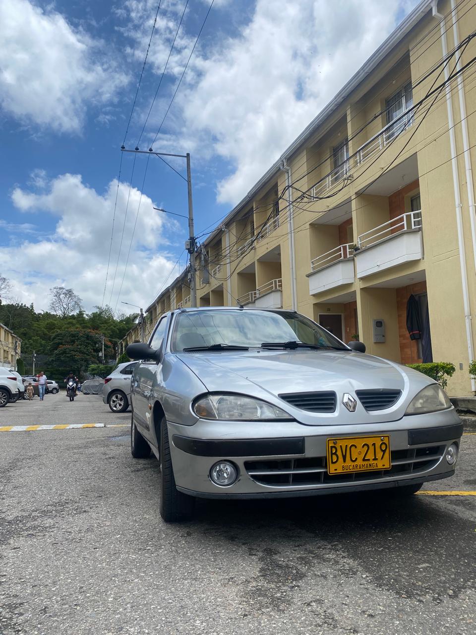 Sedã Renault Megane 2001 MEGAN en Bucaramanga