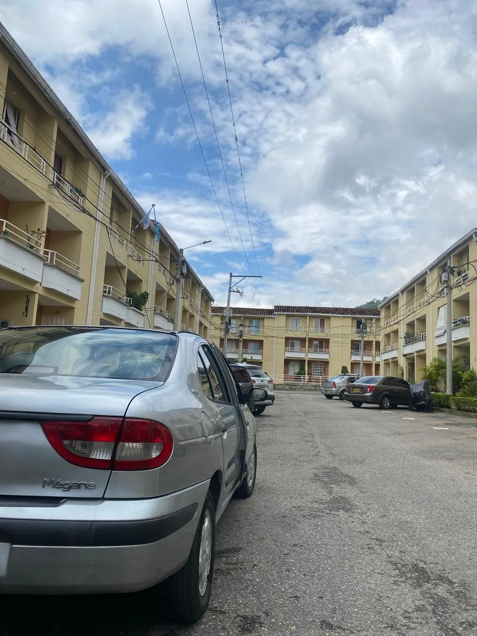 Sedán Renault Megane 2001 MEGAN en Bucaramanga — foto 4