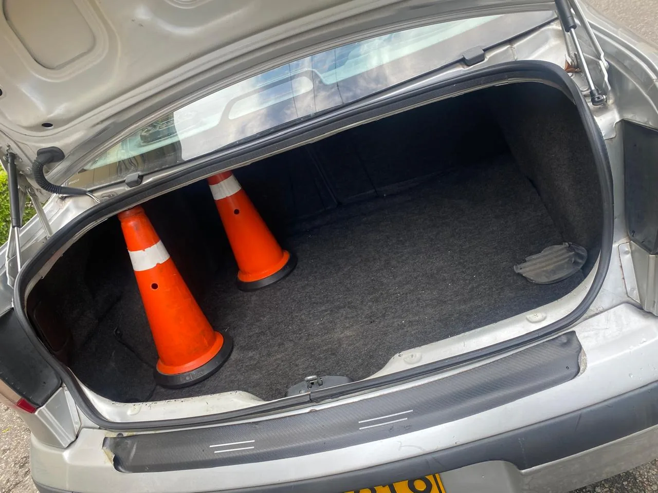 Sedán Renault Megane 2001 MEGAN en Bucaramanga — foto 5