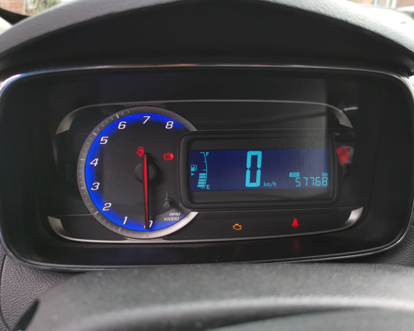 Caminhonete Chevrolet Tracker 2016 ls en Bogotá — foto 12