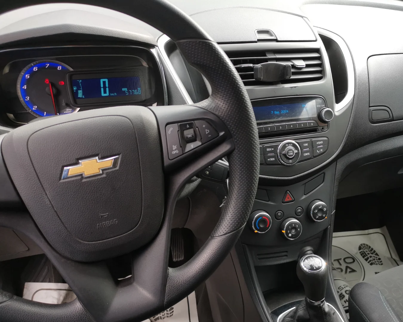 Caminhonete Chevrolet Tracker 2016 ls en Bogotá — foto 13