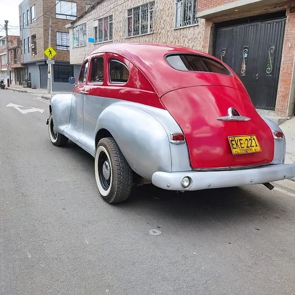 Sedã Dodge Plymouth 1947 Plymouth deluxe en Funza — foto 16