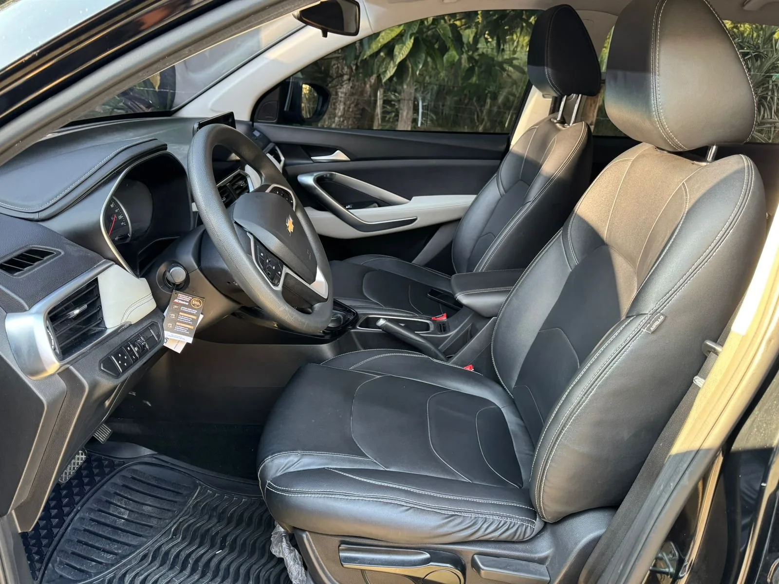 SUV Chevrolet Captiva 2023 en Armenia — foto 6