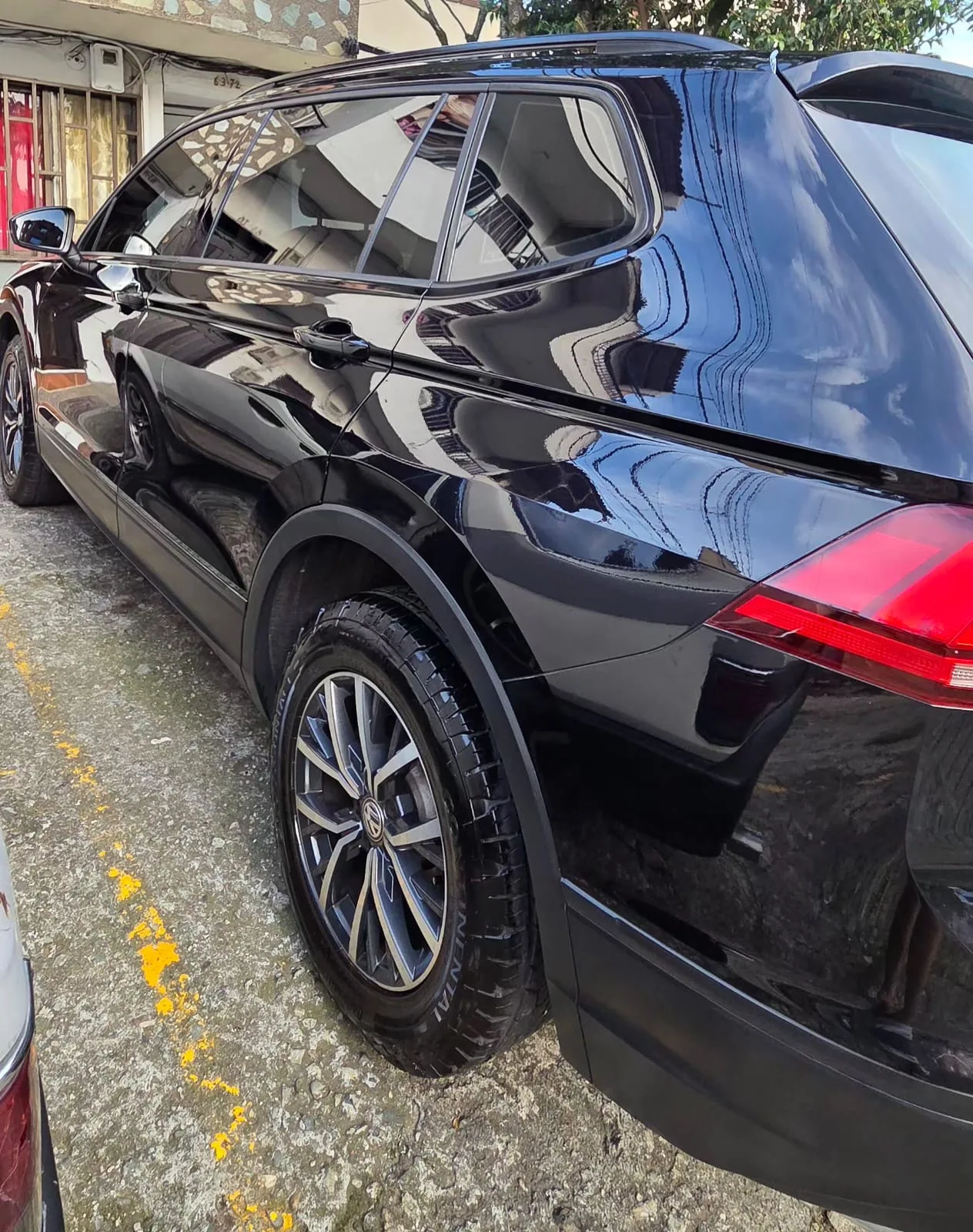 Caminhonete Volkswagen Tiguan Allspace 2018 Trendline 2.0 turbo en Medellín — foto 8