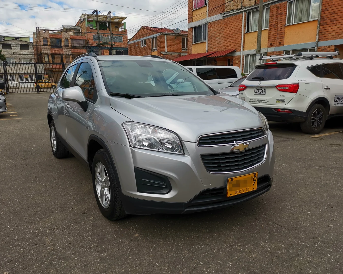 Caminhonete Chevrolet Tracker 2016 ls en Bogotá — foto 2