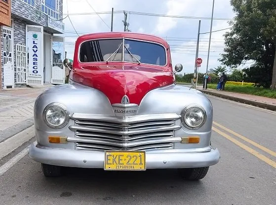 Sedã Dodge Plymouth 1947 Plymouth deluxe en Funza — foto 18