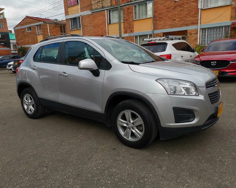 Daihatsu Terios 2000 con 205.000 km, transmisión manual — foto 3 de 10