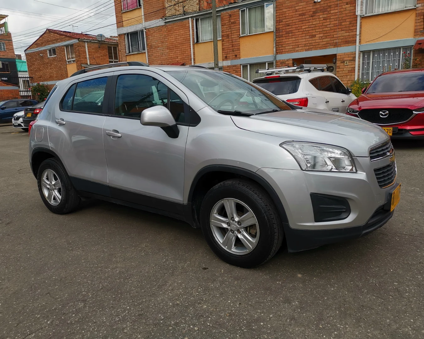 Caminhonete Chevrolet Tracker 2016 ls en Bogotá — foto 3
