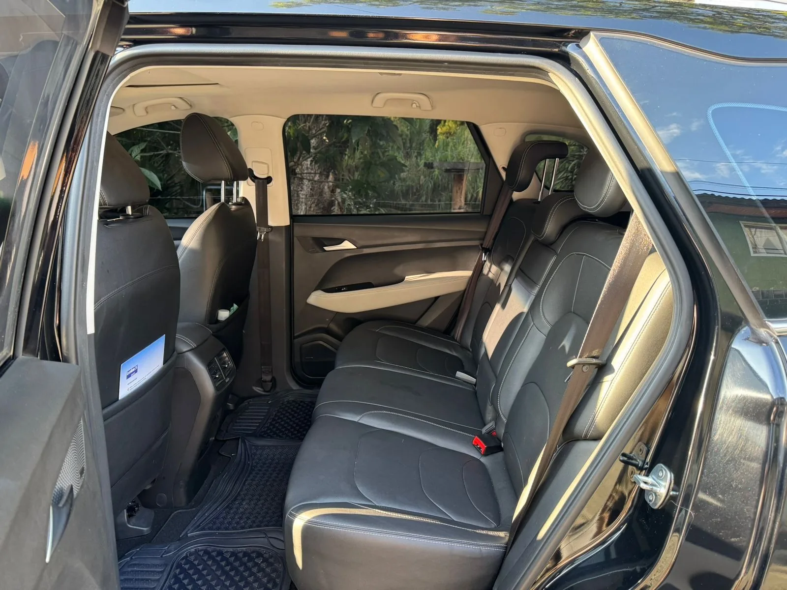 SUV Chevrolet Captiva 2023 en Armenia — foto 5