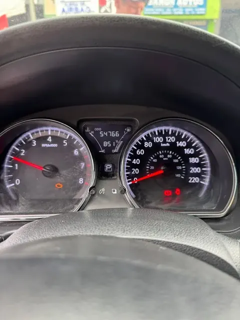 Nissan Versa 2018 en Bogotá — foto 3 de 7