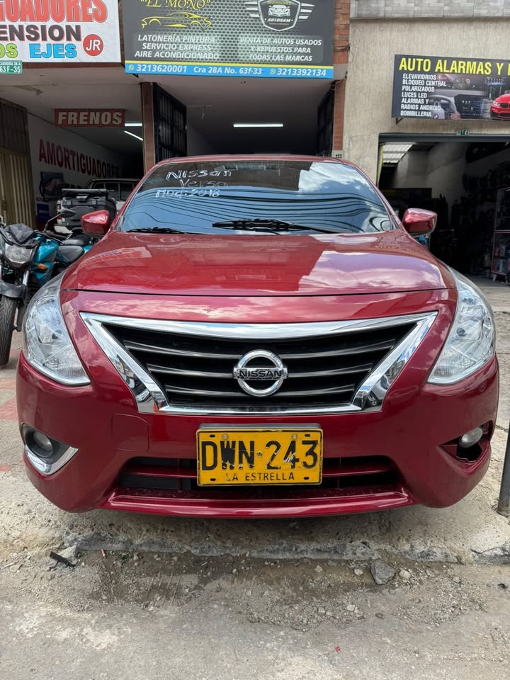 Sedã Nissan Versa 2018 en Bogotá