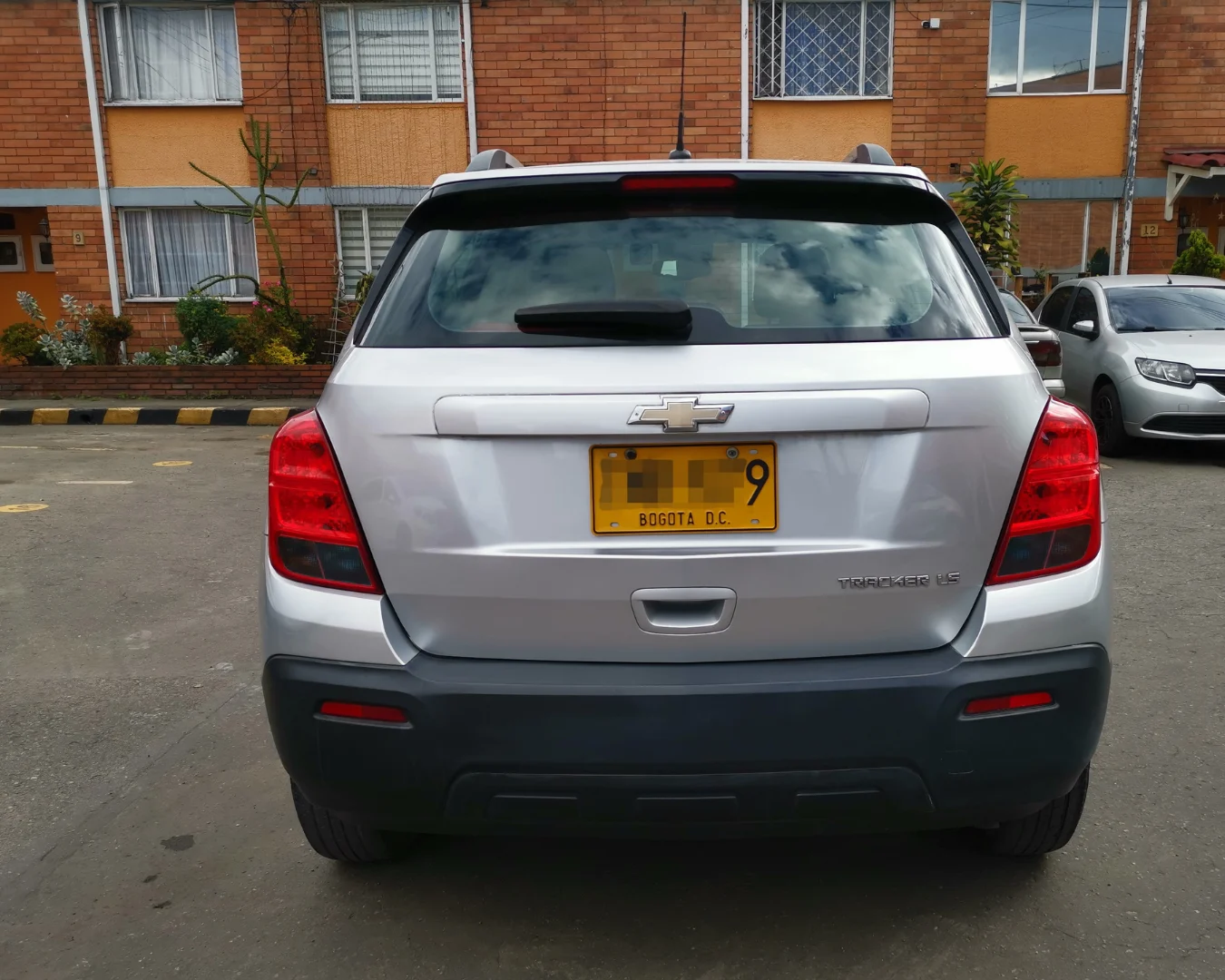 Caminhonete Chevrolet Tracker 2016 ls en Bogotá — foto 7