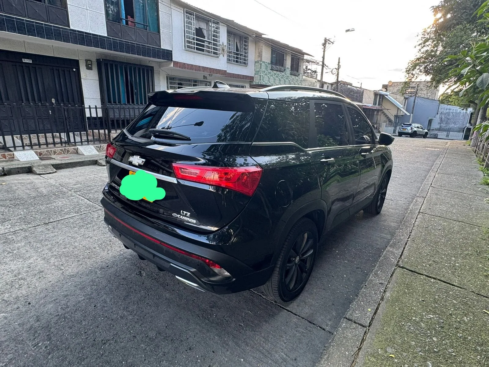 SUV Chevrolet Captiva 2023 en Armenia — foto 3