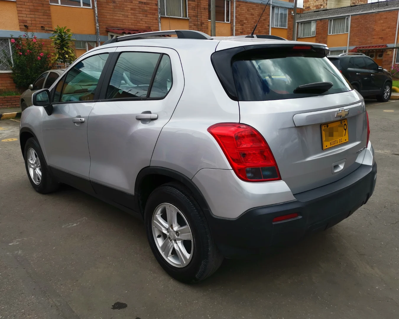 Caminhonete Chevrolet Tracker 2016 ls en Bogotá — foto 8