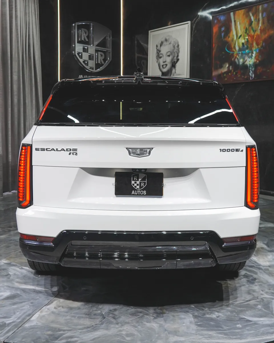 SUV Cadillac Escalade 2025 en Medellín — foto 4