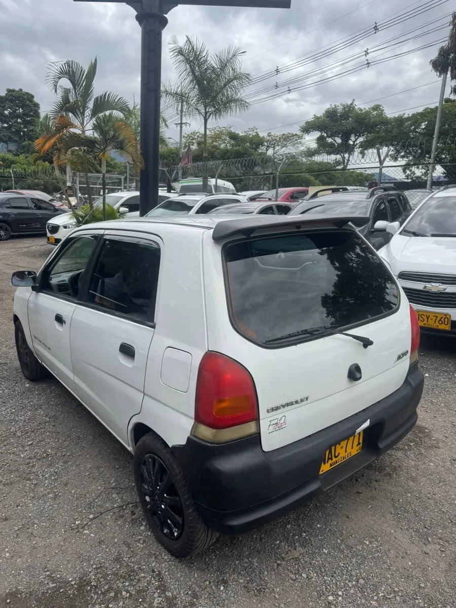 Hatchback Chevrolet Alto 1.0 2000 en Ibagué — foto 4