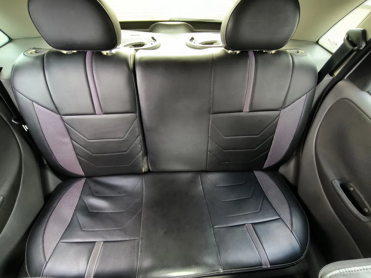 Hatchback Chevrolet Corsa 2005 en Bogotá — foto 11