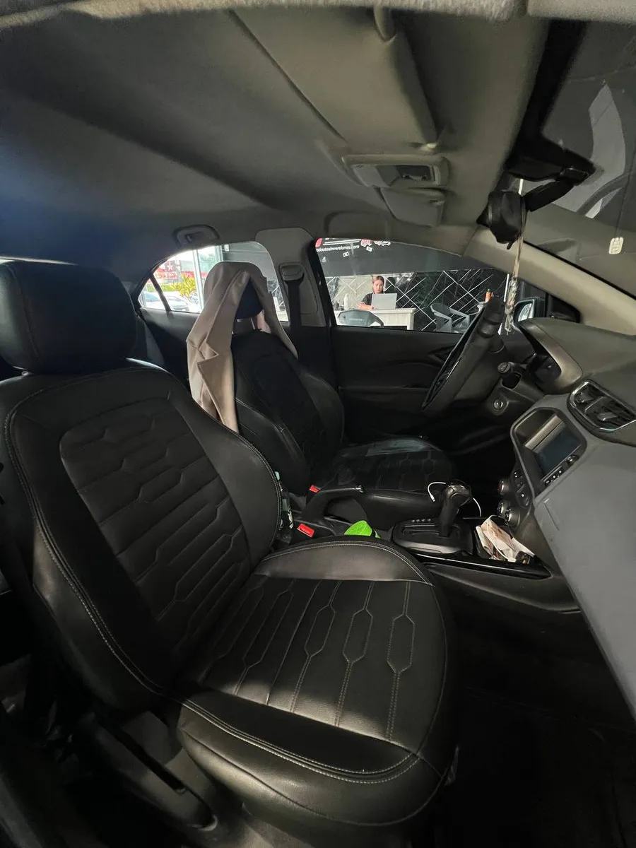 Hatchback Chevrolet Onix LTZ 2019 1.4 Ltz 5 p en Dosquebradas — foto 8