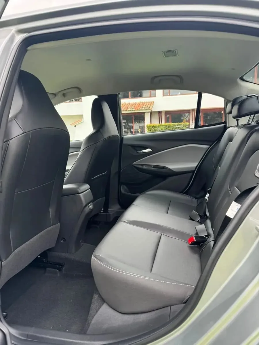 Sedã Chevrolet Onix Premier 2025 en Bogotá — foto 5