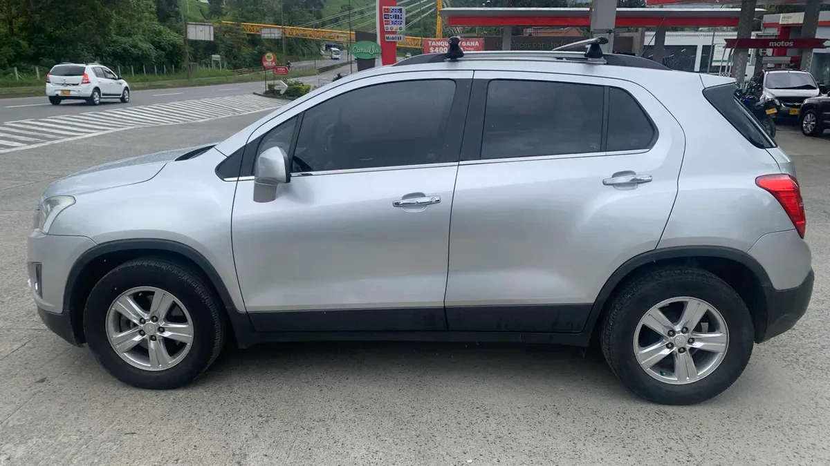 SUV Chevrolet Tracker 2016 en Manizales — foto 5