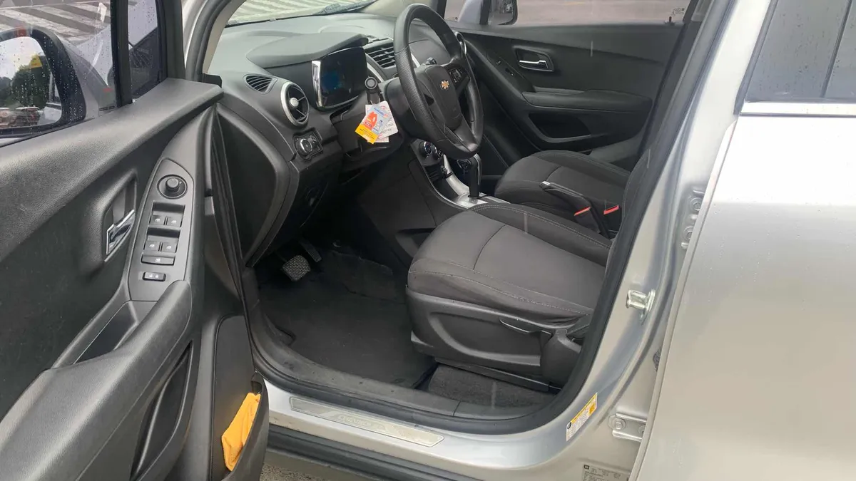 SUV Chevrolet Tracker 2016 en Manizales — foto 10