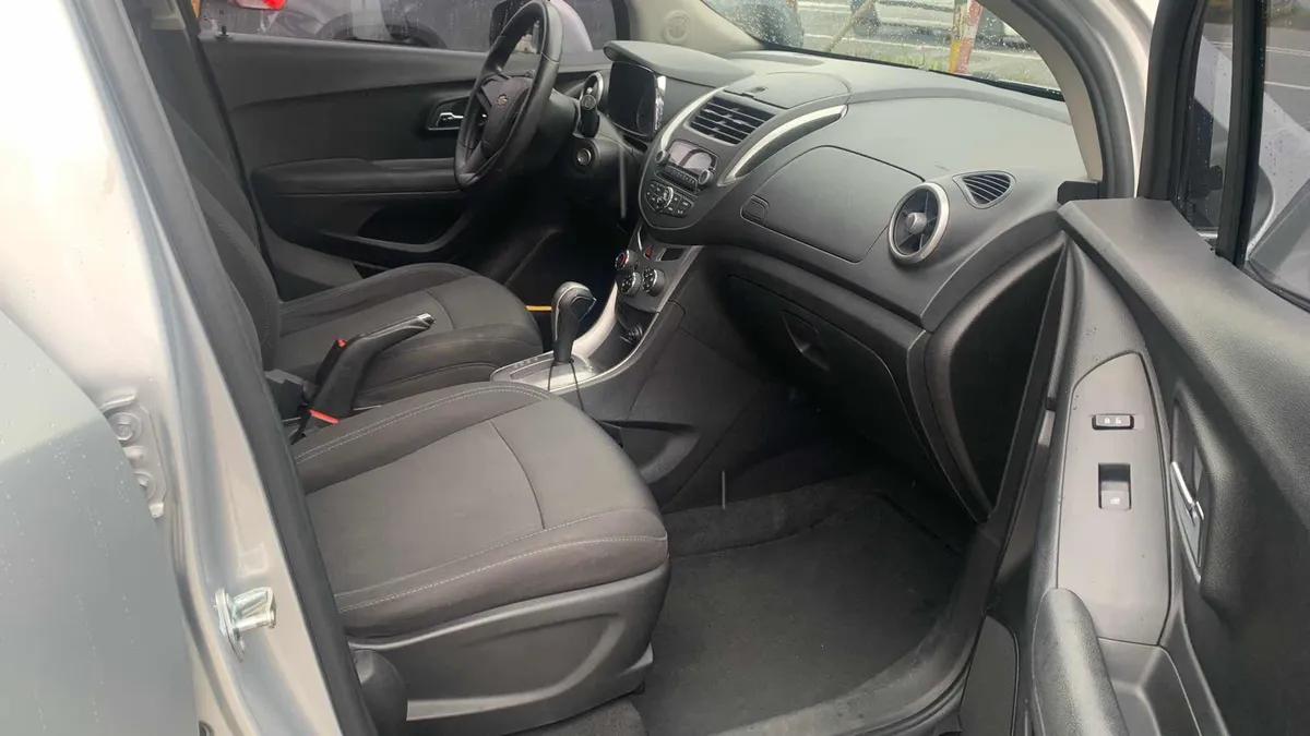 SUV Chevrolet Tracker 2016 en Manizales — foto 7