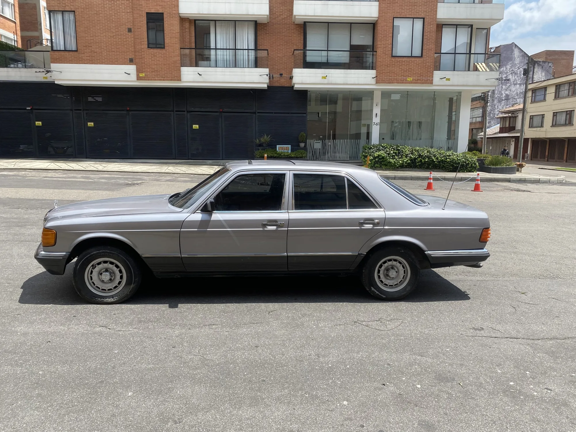 Sedã Mercedes-Benz 280 SE 1983 280 S en Bogotá