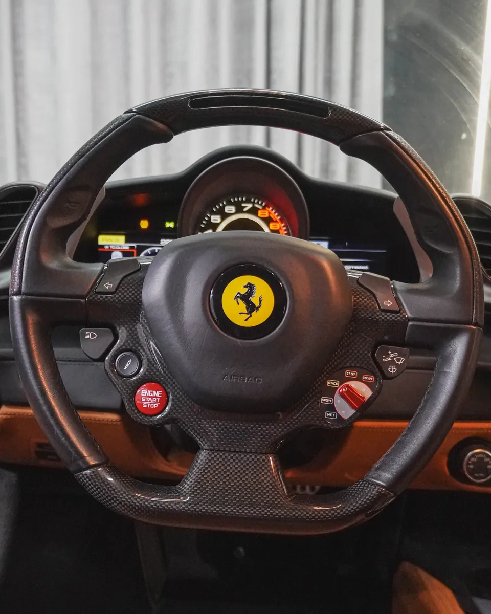Cupê Ferrari 488 GTB 2016 en Medellín — foto 9