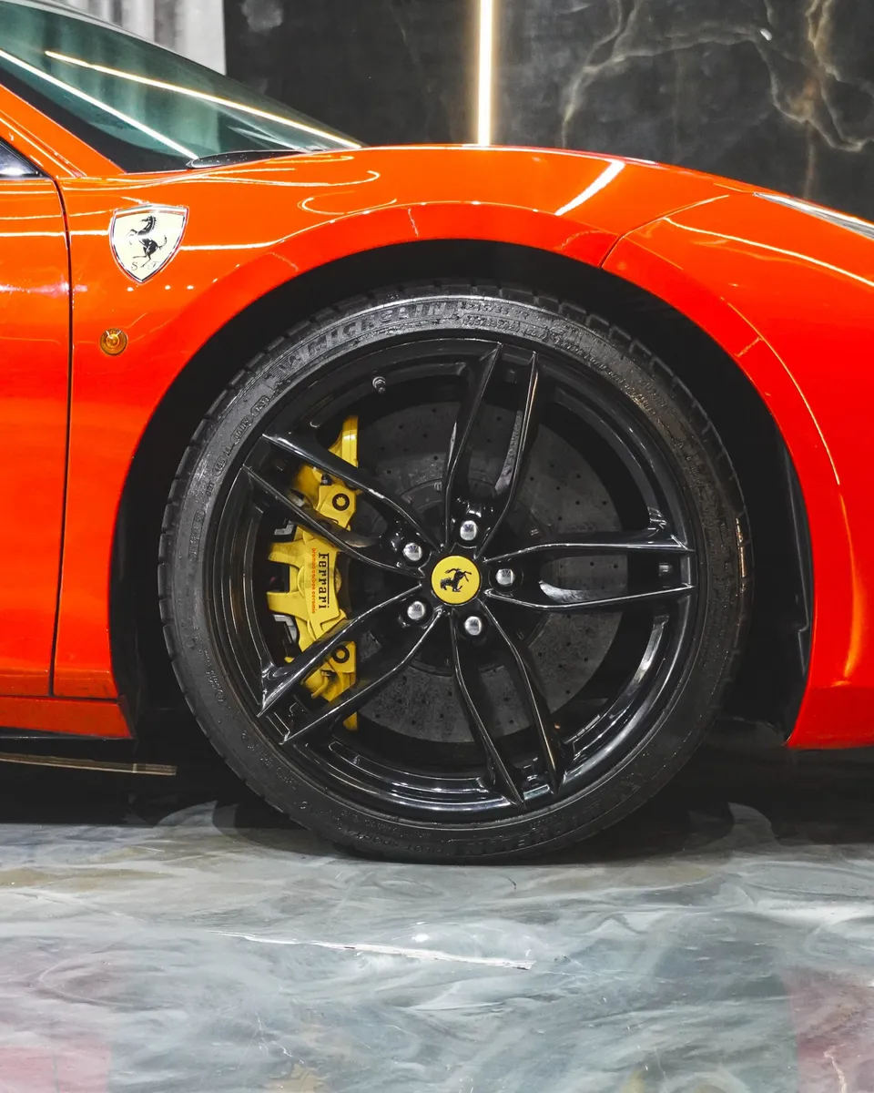 Cupê Ferrari 488 GTB 2016 en Medellín — foto 13