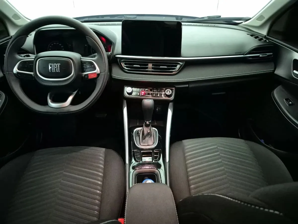SUV Fiat Fastback 2025 Audace en Medellín — foto 7