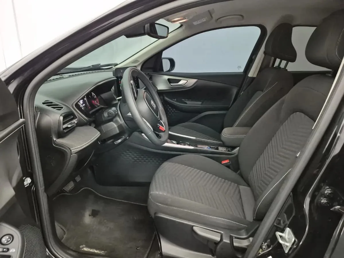 SUV Fiat Fastback 2025 Audace en Medellín — foto 8