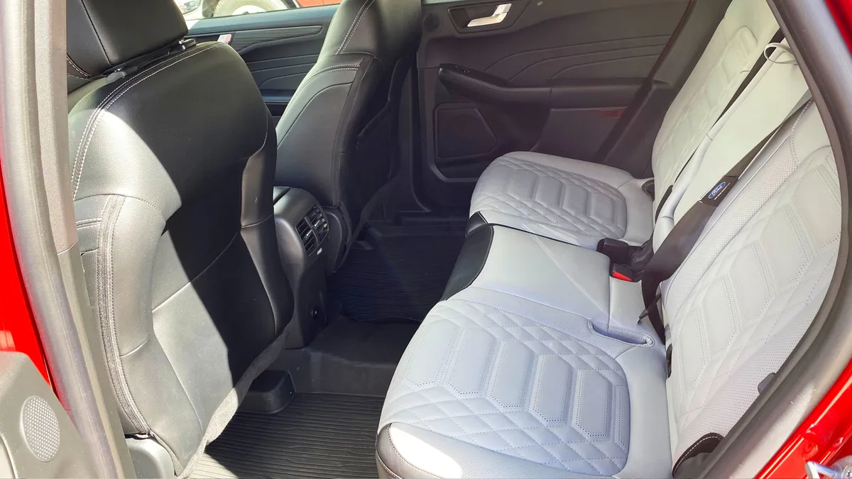 SUV Ford Escape 2024 en Pasto — foto 13