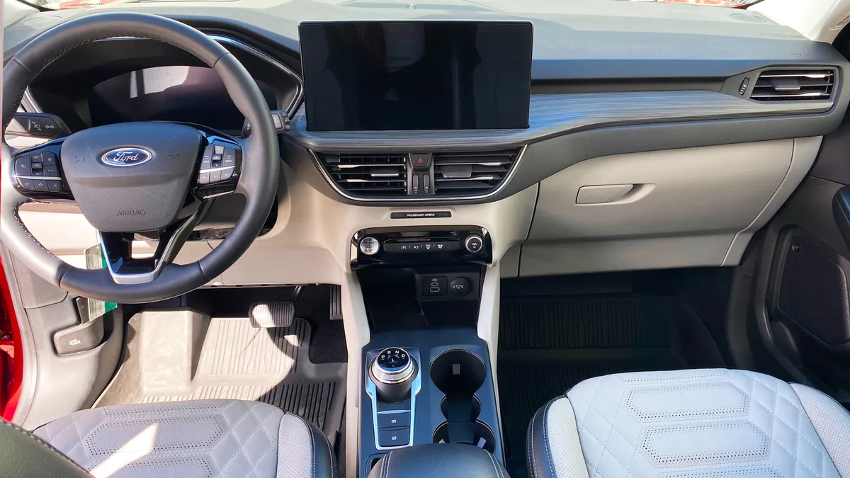 SUV Ford Escape 2024 en Pasto — foto 11