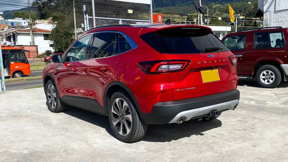 SUV Ford Escape 2024 en Pasto — foto 6