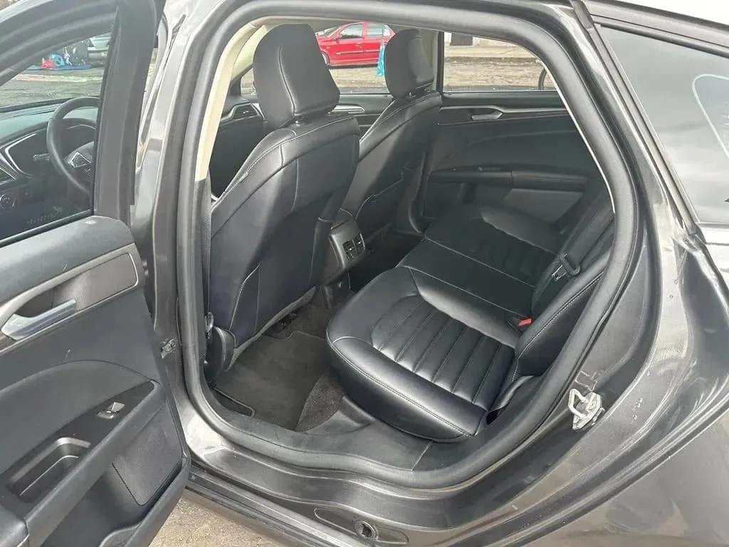 Sedã Ford Fusion SEL Hybrid 2020 en Pereira — foto 4