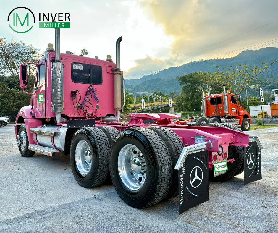 Caminhão-trator Freightliner Columbia 2015 en Ibagué — foto 7
