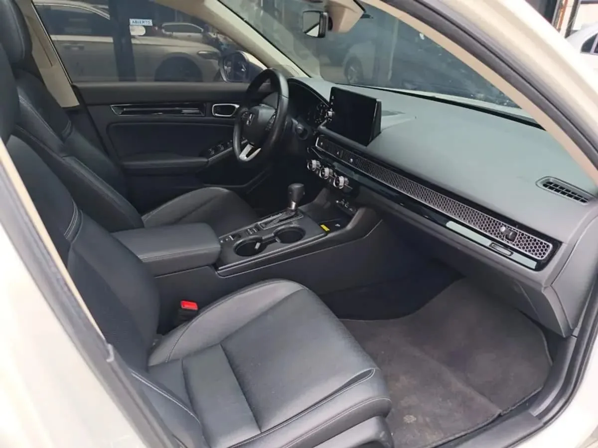 Sedã Honda Civic E-HEV 2023 en Cúcuta — foto 8