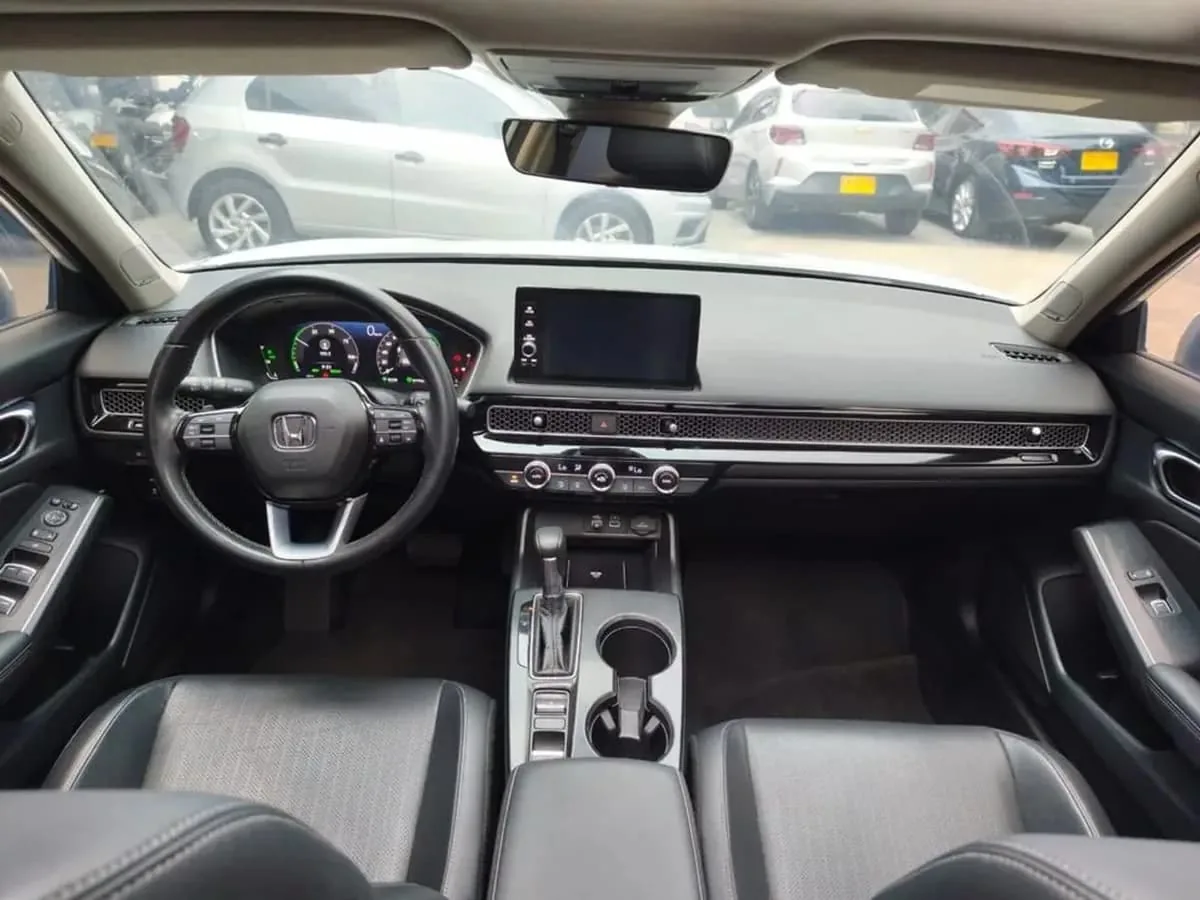 Sedã Honda Civic E-HEV 2023 en Cúcuta — foto 7