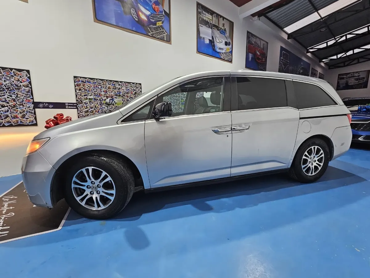 MiniVan Honda Odyssey 2011 en Bogotá — foto 6