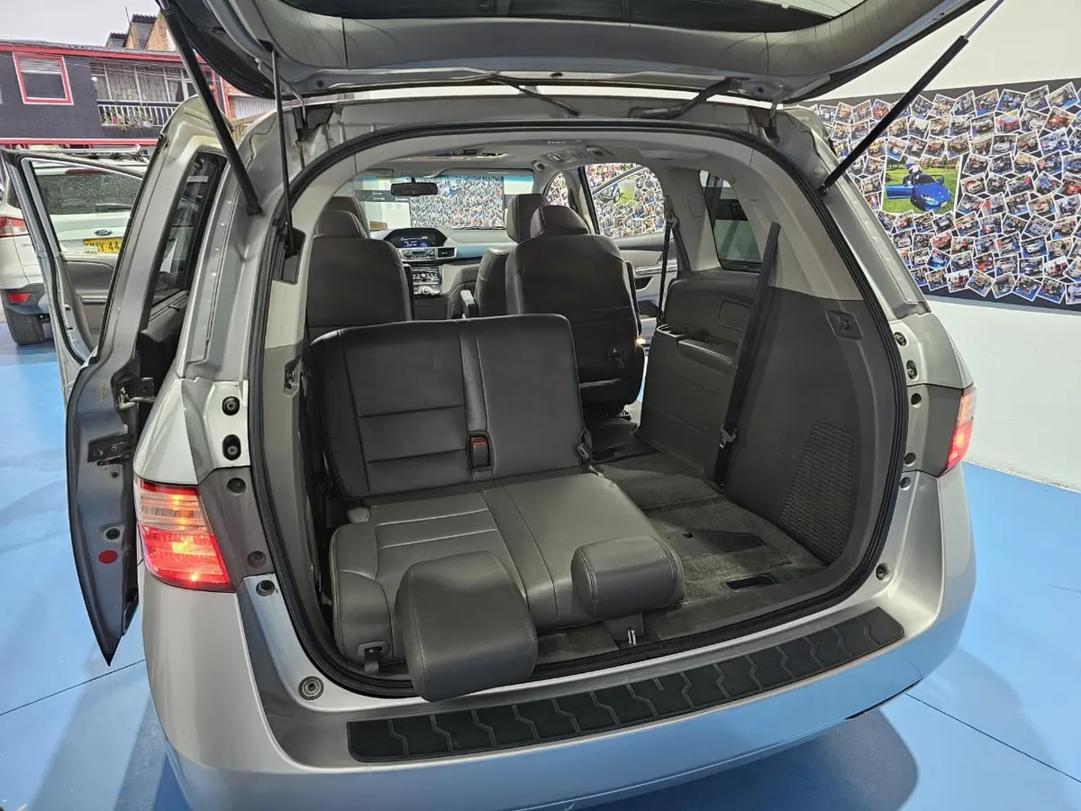 MiniVan Honda Odyssey 2011 en Bogotá — foto 11