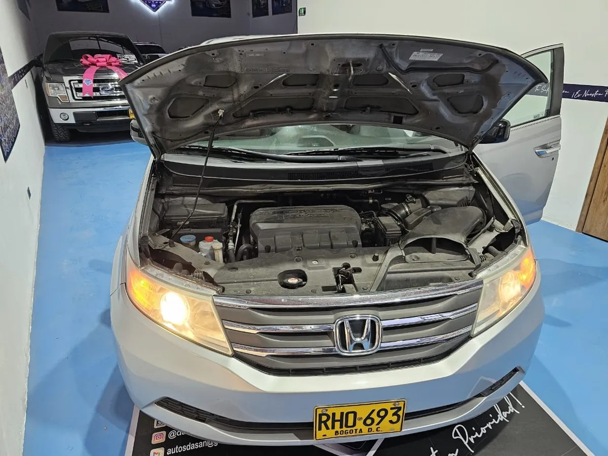 MiniVan Honda Odyssey 2011 en Bogotá — foto 16