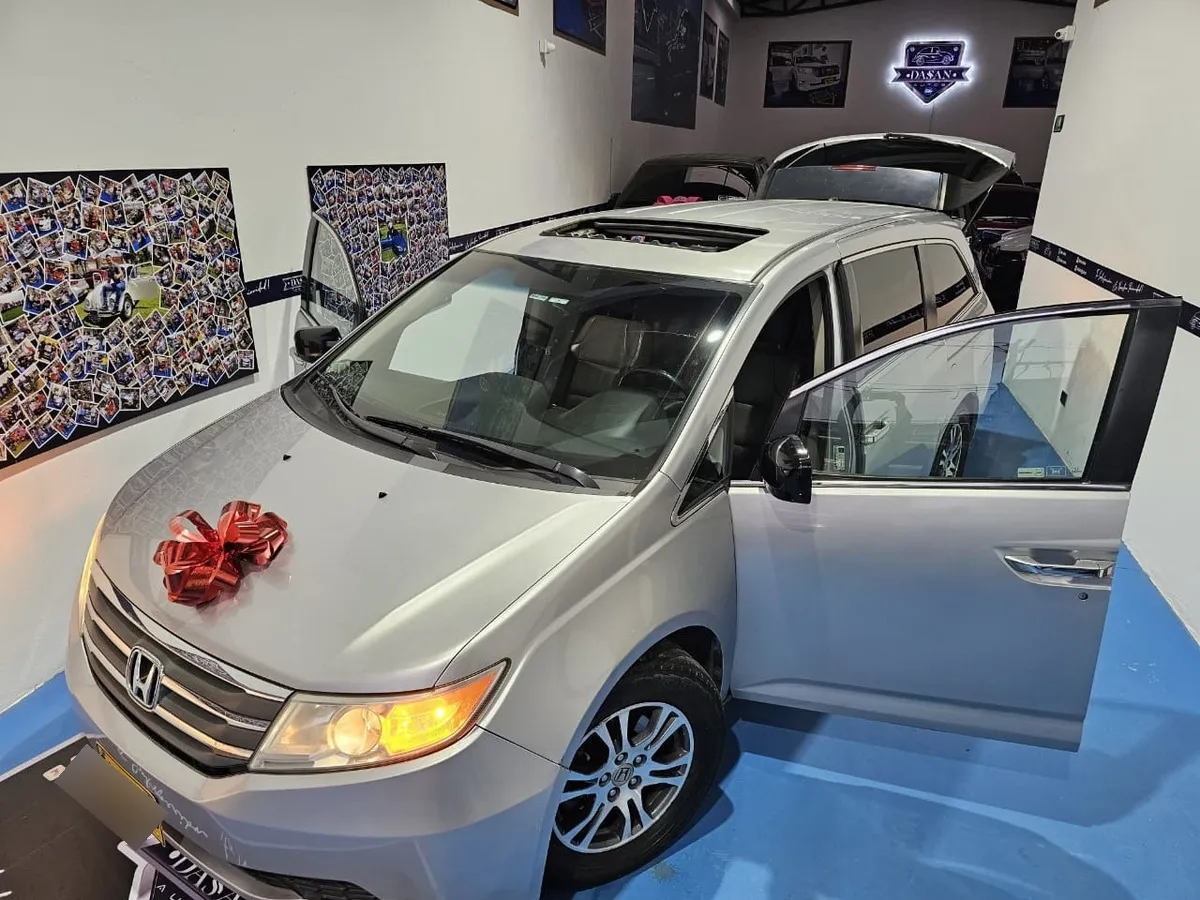MiniVan Honda Odyssey 2011 en Bogotá