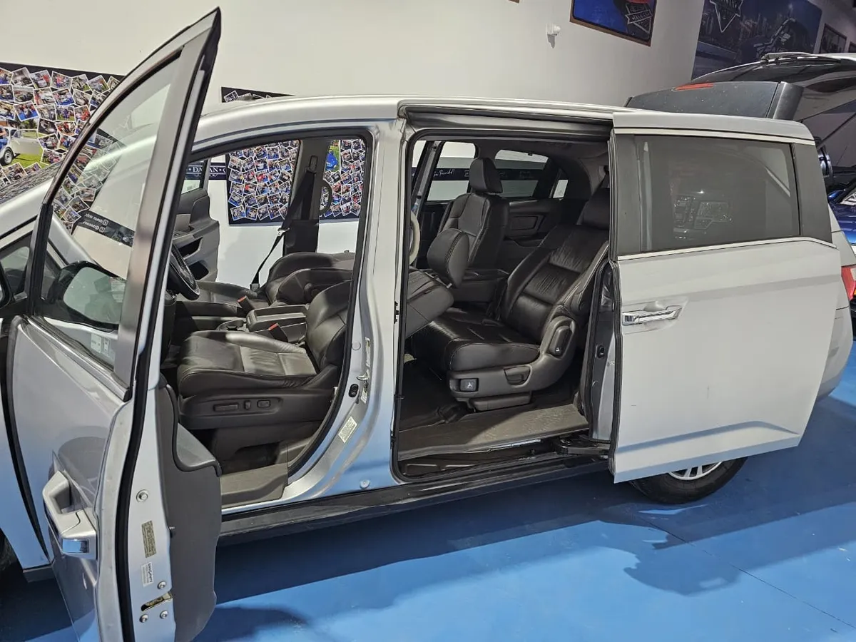 MiniVan Honda Odyssey 2011 en Bogotá — foto 15