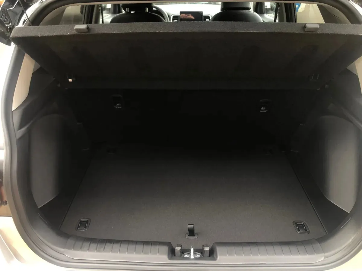 SUV Hyundai Venue 2025 1.6 Limited At en Neiva — foto 10