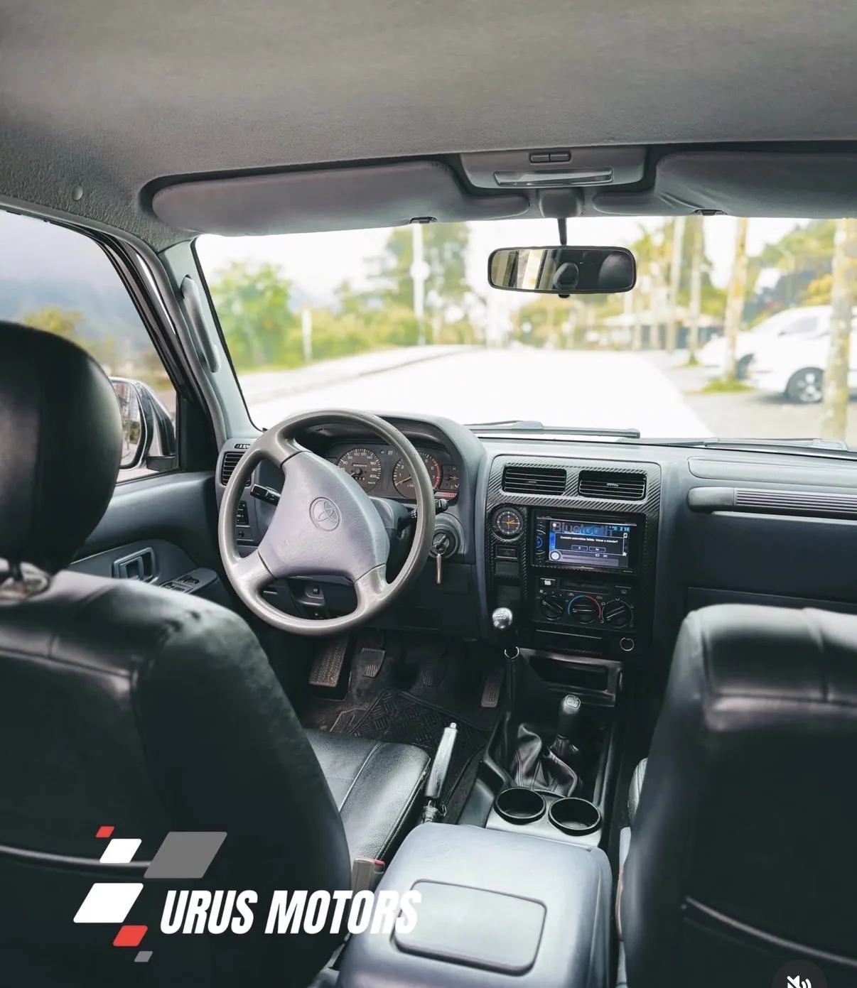 SUV Toyota Prado Sumo GX 2004 Sumo 2.7 4x4 mecánica en Manizales — foto 3