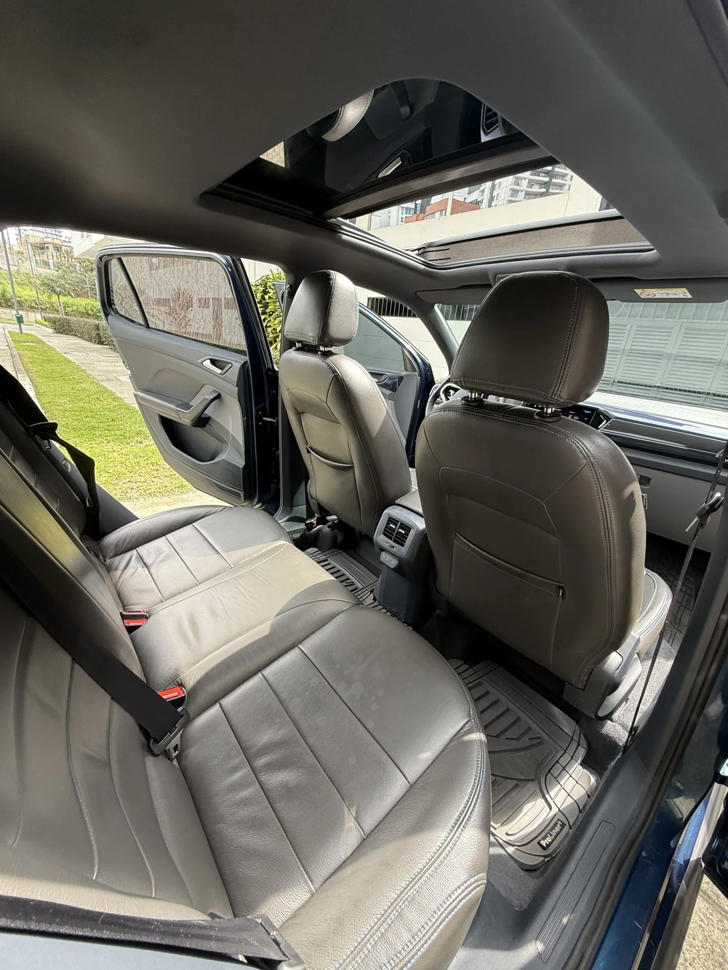 Wagon Volkswagen T-Cross 2024 en Armenia — foto 9