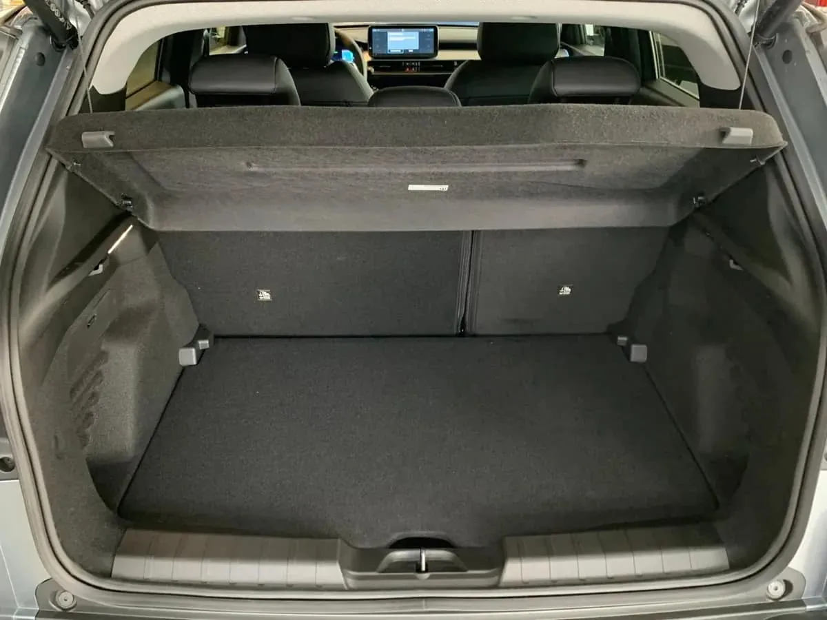 SUV Jeep Avenger E-Hybrid 2026 en Bello — foto 8