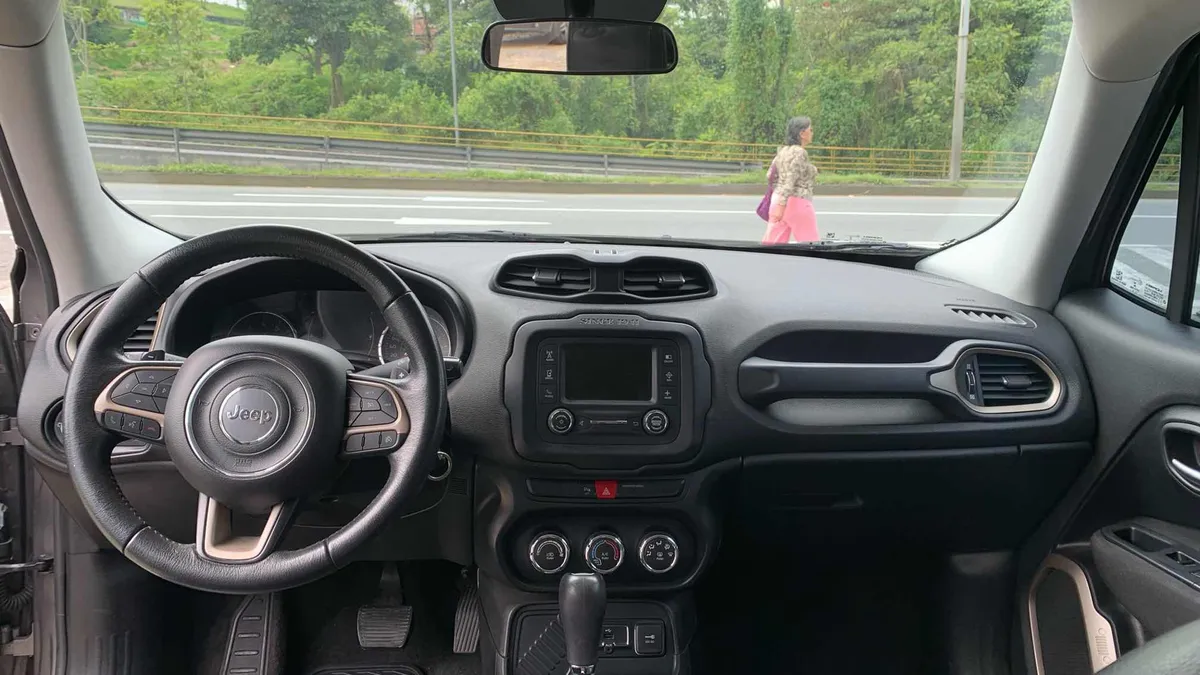 SUV Jeep Renegade 2019 en Manizales — foto 10