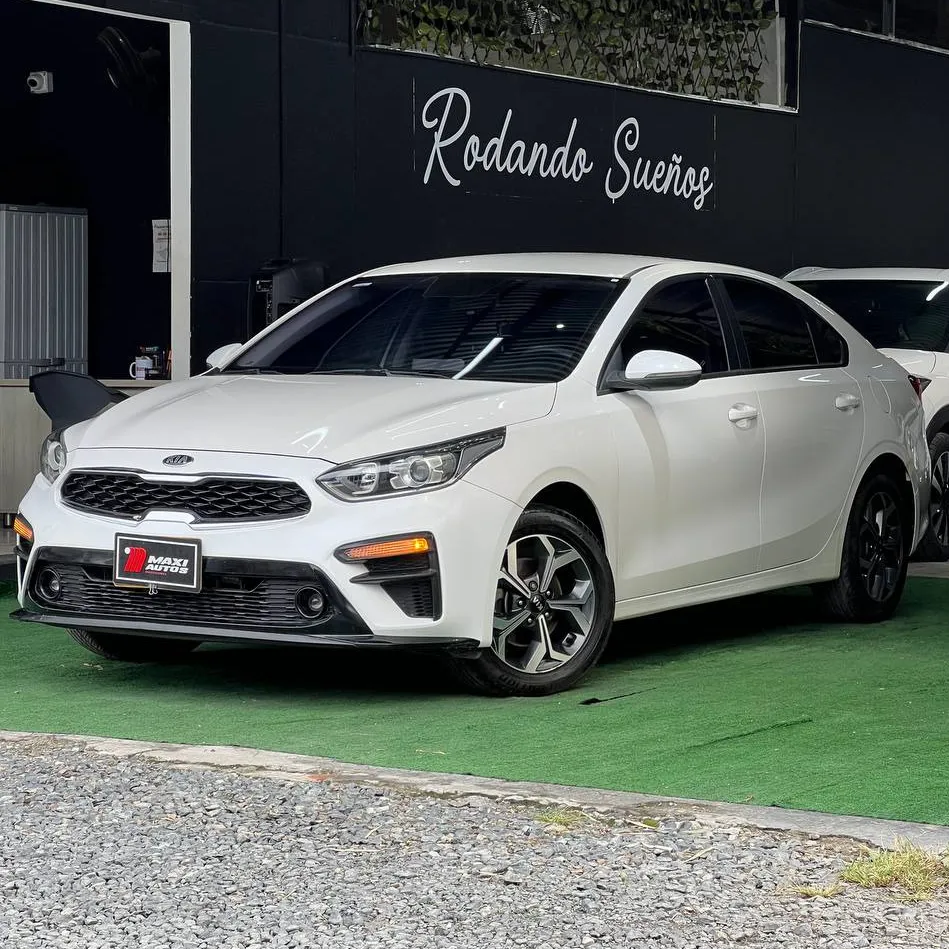 Sedã Kia Cerato Vivro 2019 1.6 Vivro Vibrant Aut en Dosquebradas — foto 3