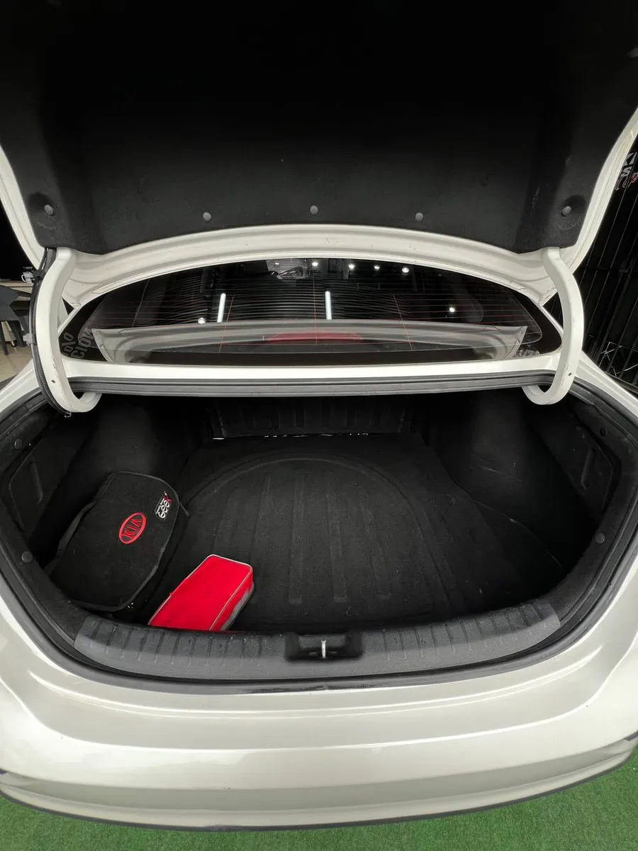 Sedã Kia Cerato Vivro 2019 1.6 Vivro Vibrant Aut en Dosquebradas — foto 6
